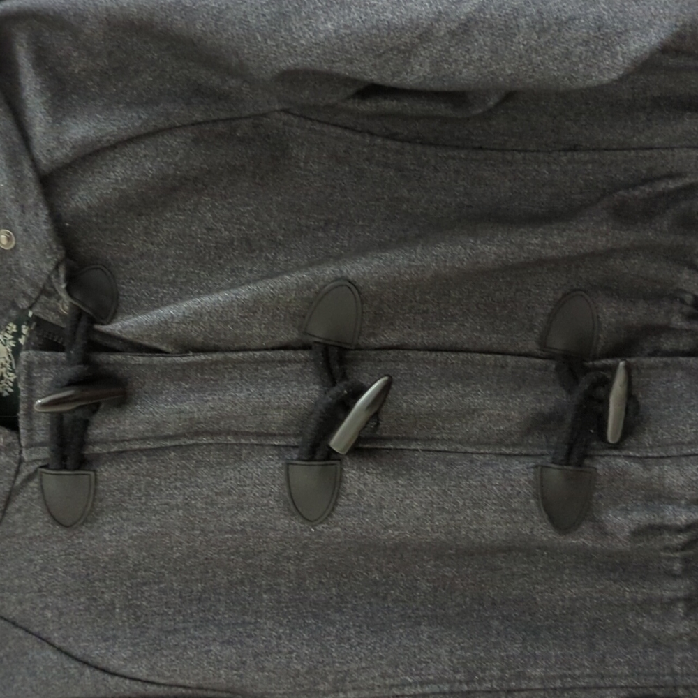 Roots Jacket - Picture 3 of 8